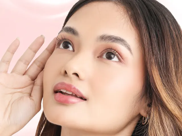 Glamorous Signature Facial at Glam & Fab